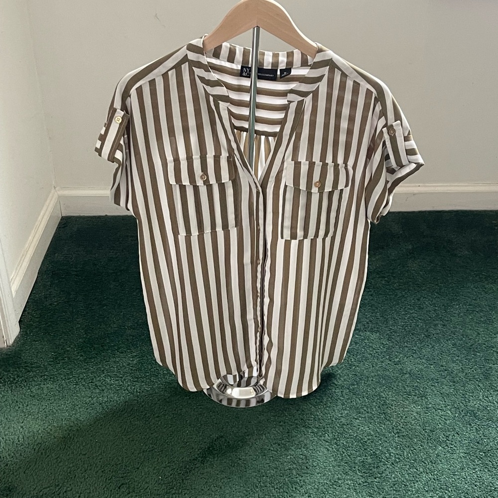 Women’s short sleeve striped shirt